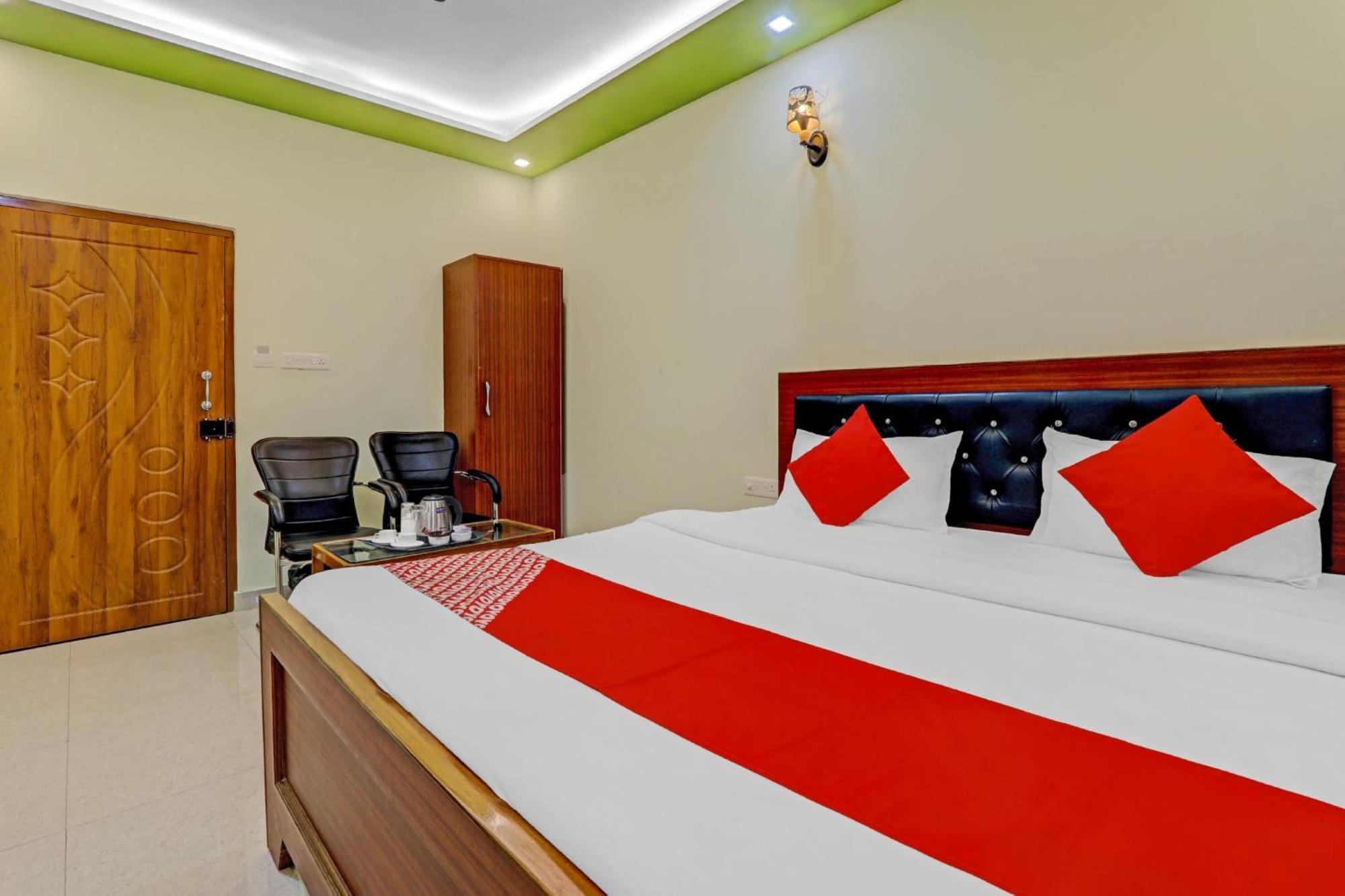 Hotel O Chauhan Palace ลัคเนา ภายนอก รูปภาพ